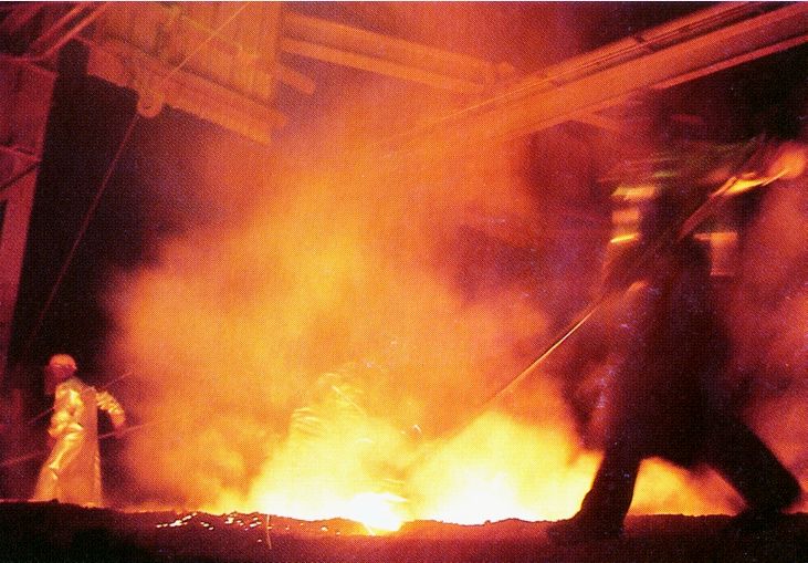 coulée de ferro-manganèse au HF 1, 1986, photo A. SIMON, cliquez pour agrandir